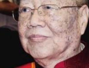 國(guó)醫(yī)大師朱良春，教你喝粥喝出長(zhǎng)壽