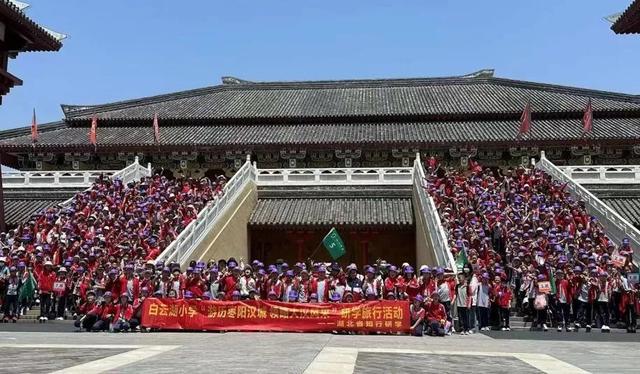 曾都區(qū)東關(guān)學(xué)校：尋找好老師，爭(zhēng)做小記者